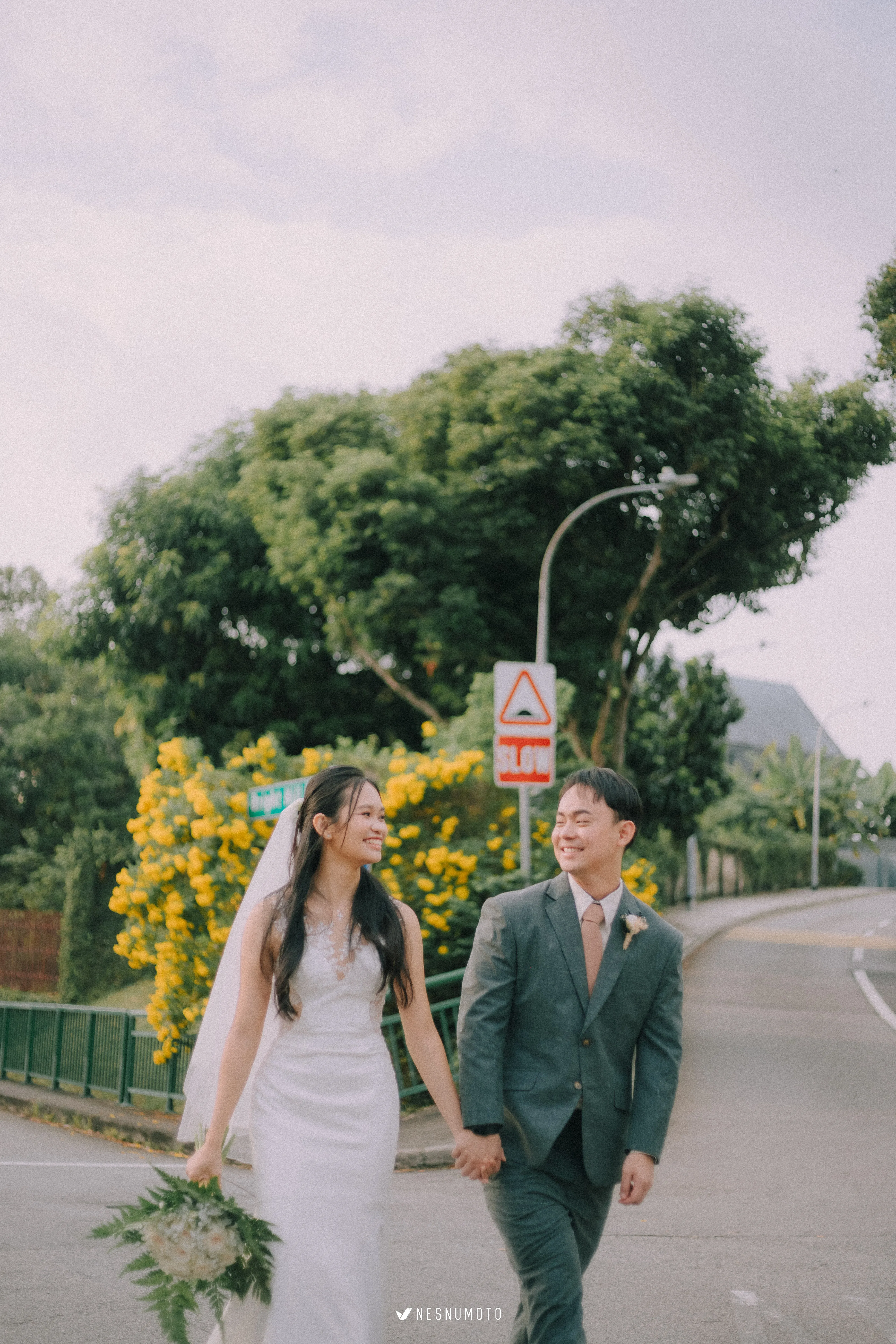 Contoh katalog pose prewedding untuk inspirasi pasangan